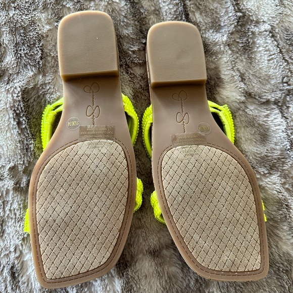 BNWT - Picture 3 of 3